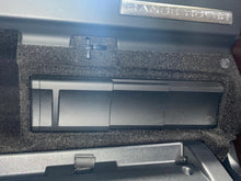 Load image into Gallery viewer, RADIO Land Rover Range Rover 2007 07 2008 08 2009 09 AM FM CD - NW563245