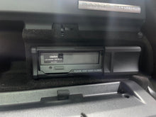 Load image into Gallery viewer, RADIO Land Rover Range Rover 2007 07 2008 08 2009 09 AM FM CD - NW563245