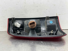 Load image into Gallery viewer, TAIL LIGHT LAMP ASSEMBLY F250SD Pickup F350SD Pickup 08-16 Right - NW563268