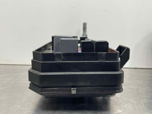Load image into Gallery viewer, Fuse Box Cadillac DTS 2010 - NW538430