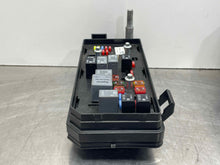 Load image into Gallery viewer, Fuse Box Cadillac DTS 2010 - NW538430