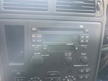 Load image into Gallery viewer, RADIO Volvo S60 V70 2001 01 2002 02 2003 03 04 05 AM/FM - NW432622