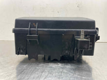 Load image into Gallery viewer, Fuse Box Pontiac G8 2009 - NW459730