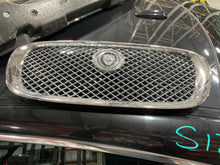 Load image into Gallery viewer, GRILLE Jaguar XF 2009 09 2010 10 2011 11 Upper - NW476597