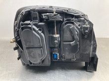 Load image into Gallery viewer, HEADLIGHT LAMP ASSEMBLY Cadillac Deville DHS DTS 2003 03 Right - NW476606