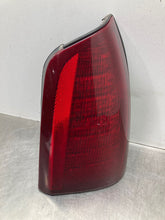 Load image into Gallery viewer, TAIL LIGHT LAMP ASSEMBLY Deville DHS DTS 00 01 02 03 04 05 Right - NW476787