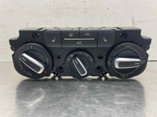 Load image into Gallery viewer, Temperature Controls Volkswagen Jetta 2016 - NW564372