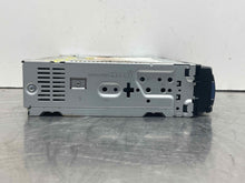 Load image into Gallery viewer, CD Player Legacy Forester 2000 00 2001 01 2002 02 2003 03 - NW478641