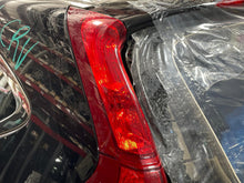 Load image into Gallery viewer, TAIL LIGHT LAMP ASSEMBLY Honda CR-V 2015 15 2016 16 UPPER Left - NW564975