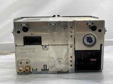 Load image into Gallery viewer, Radio Volkswagen Passat 2007 - NW140189