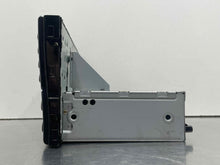 Load image into Gallery viewer, Radio Jaguar XJ8 2004 04 2005 05 2006 06 2007 07 AM FM CD - NW492575
