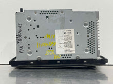 Load image into Gallery viewer, Radio Jaguar XJ8 2004 04 2005 05 2006 06 2007 07 AM FM CD - NW492575