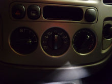 Load image into Gallery viewer, Temperature Controls Ford Escape 2005 - NW99059