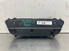 Load image into Gallery viewer, Temperature Controls Buick Regal 2013 - NW565630