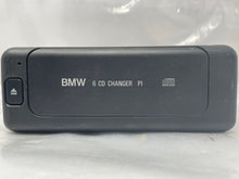 Load image into Gallery viewer, CD CHANGER BMW 740i 750i 1999 99 00 01 - NW136613
