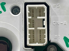 Load image into Gallery viewer, Speedometer Cluster Jeep Wrangler 2006 - NW500102