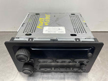 Load image into Gallery viewer, RADIO Blazer S10 Jimmy Avalanche Escalade 2500 3500 2003 03 04 05 AM FM CD - NW231078