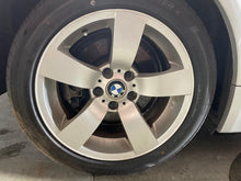 Load image into Gallery viewer, WHEEL RIM 525i 528i 530i 535i 545i 550i 04-10 17x8 ALLOY - NW566521