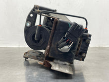 Load image into Gallery viewer, Suspension Air Compressor Pump Cadillac XTS 2017 - NW567408