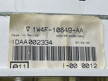 Load image into Gallery viewer, Speedometer Cluster LINCOLN LS 2001 - NW159133