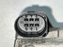 Load image into Gallery viewer, THROTTLE BODY Audi A6 RS4 A8 A6 01 02 03 04 05 06 - 09 - NW515064