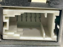 Load image into Gallery viewer, Radio BMW X5 2000 00 2001 01 2002 02 2003 03 2004 04 2005 05 2006 06 AM FM - NW517427