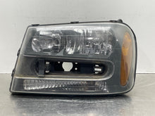 Load image into Gallery viewer, HEADLIGHT LAMP ASSEMBLY Trailblazer Trailblazer Ext 02-09 Left - NW569149