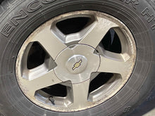 Load image into Gallery viewer, WHEEL RIM Trailblazer Trailblazer Ext 02-06 16x7 ALUM 16x7, 6 lug, 5" - NW569317