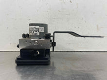 Load image into Gallery viewer, ABS ANTI-LOCK BRAKE PUMP Hyundai Elantra 2017 17 2018 18 - NW568978