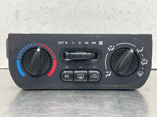 Load image into Gallery viewer, Temperature Controls SATURN S SERIES 2002 - NW569381