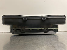 Load image into Gallery viewer, SPEEDOMETER CLUSTER Passat 1999 99 Auto - NW162192