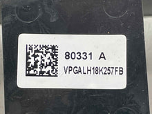 Load image into Gallery viewer, Temperature Controls Mazda 3 2018 - NW570174