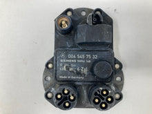 Load image into Gallery viewer, ECU ECM Computer MERCEDES 260E 1988 - NW106101