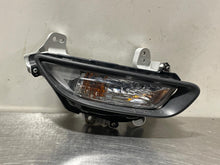 Load image into Gallery viewer, Park Lamp Light 124 SPIDER 2018 - NW553180
