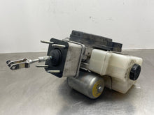 Load image into Gallery viewer, Brake Master Cylinder INFINITI QX56 2012 - NW546401