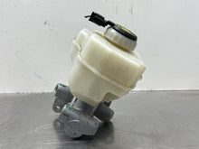 Load image into Gallery viewer, Brake Master Cylinder Land Rover LR4 2016 - NW566277