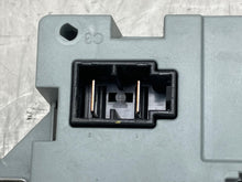 Load image into Gallery viewer, Fuse Box DISCOVERY SPORT 2019 - NW567690