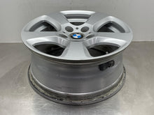 Load image into Gallery viewer, WHEEL 535xi 528xi 525xi 2006 06 2007 07 08 09 10 17x7.5 5 Spoke - NW570962