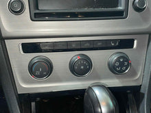 Load image into Gallery viewer, Temperature Controls Volkswagen Golf 2017 - NW572582