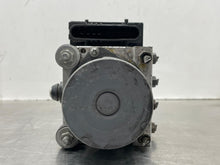 Load image into Gallery viewer, ABS PUMP SUBARU FORESTER 2006 07 08 AUTO - NW582917