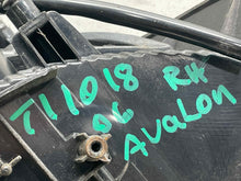Load image into Gallery viewer, OUTER TAIL LIGHT LAMP Toyota Avalon 05 06 07 08 09 10 Right - NW573637