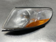 Load image into Gallery viewer, PARKLAMP Saab 900 1994 94 1995 95 96 97 98 Left - NW586873