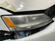 Load image into Gallery viewer, HEADLIGHT LAMP ASSEMBLY Volkswagen Jetta 11 12 13 14 15 16 Right - NW574451