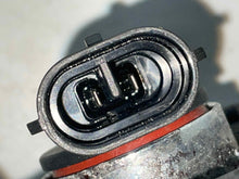 Load image into Gallery viewer, FOG LAMP LIGHT E300 E350 E400 E550 E63 10 11 12 13 Left - NW574773