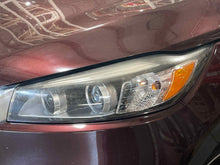 Load image into Gallery viewer, HEADLIGHT LAMP ASSEMBLY Kia Sorento 2016 16 2017 17 2018 18 Left - NW575641