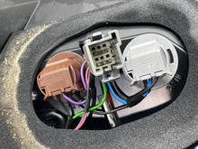 Load image into Gallery viewer, TAIL LIGHT LAMP ASSEMBLY Volvo S60 XC60 12 13 14 15 16 17 Right - NW575915