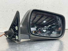 Load image into Gallery viewer, SIDE VIEW MIRROR Subaru Forester 2003 03 04 05 Right - NW577186