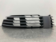 Load image into Gallery viewer, Grille Volkswagen Passat 2004 - NW98757