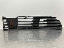 Load image into Gallery viewer, Grille Volkswagen Passat 2004 - NW98757