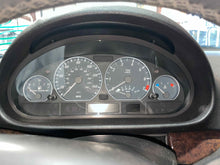Load image into Gallery viewer, SPEEDOMETER CLUSTER BMW 330i 2001 01 02 03 04 05 06 - NW578013